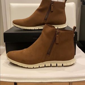 Waterproof nubuck zerogrand side zip boot.